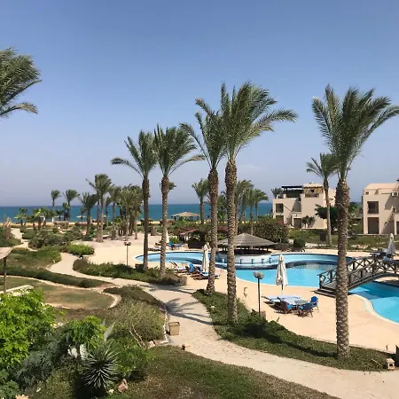 Chalet With Roof At Laguna Bay- Ain Sokhna - شالية غرفتين مكيف بالكامل بالرووف قرية لاجونا باي - العين السخنة
