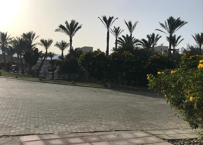 With Roof At Laguna Bay- Ain Sokhna - شالية غرفتين مكيف بالكامل بالرووف قرية لاجونا باي - العين السخنة Апартаменты