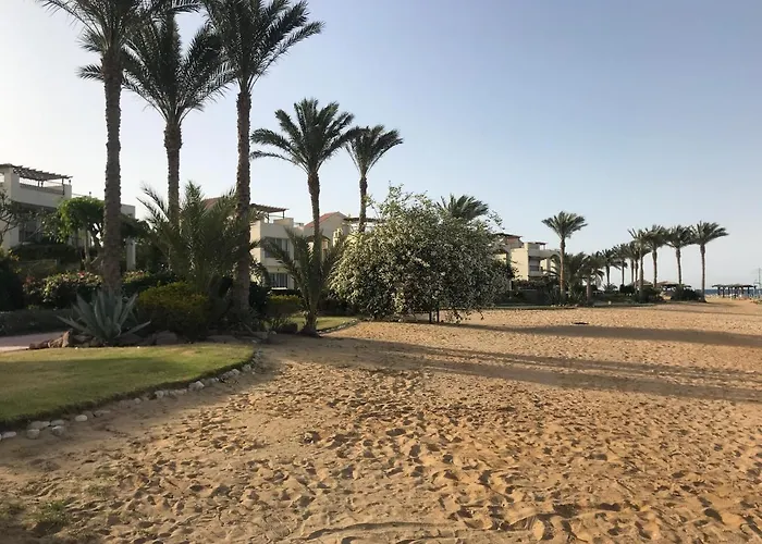 With Roof At Laguna Bay- Ain Sokhna - شالية غرفتين مكيف بالكامل بالرووف قرية لاجونا باي - العين السخنة Апартаменты *