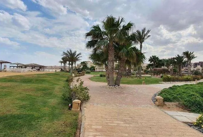 Апартаменты With Roof At Laguna Bay- Ain Sokhna - شالية غرفتين مكيف بالكامل بالرووف قرية لاجونا باي - العين السخنة *