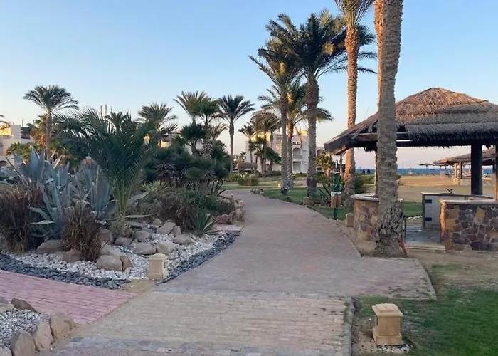 Апартаменты With Roof At Laguna Bay- Ain Sokhna - شالية غرفتين مكيف بالكامل بالرووف قرية لاجونا باي - العين السخنة Айн-Сохна