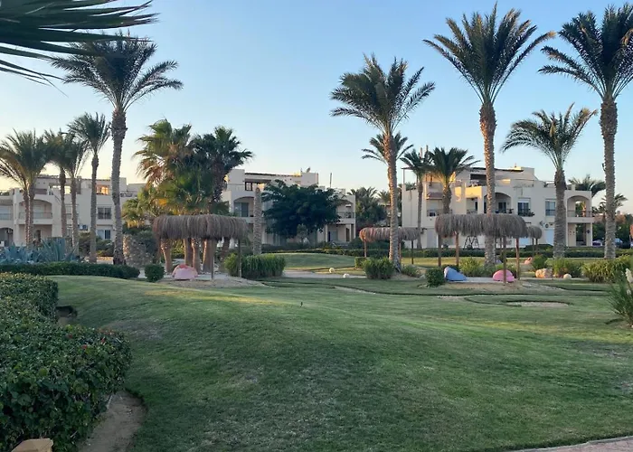 With Roof At Laguna Bay- Ain Sokhna - شالية غرفتين مكيف بالكامل بالرووف قرية لاجونا باي - العين السخنة *